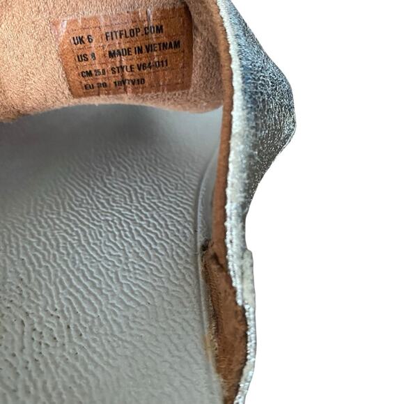 Fitflop Lulu Silver Metallic Gray Thong Sandals size 8 - Picture 10 of 10